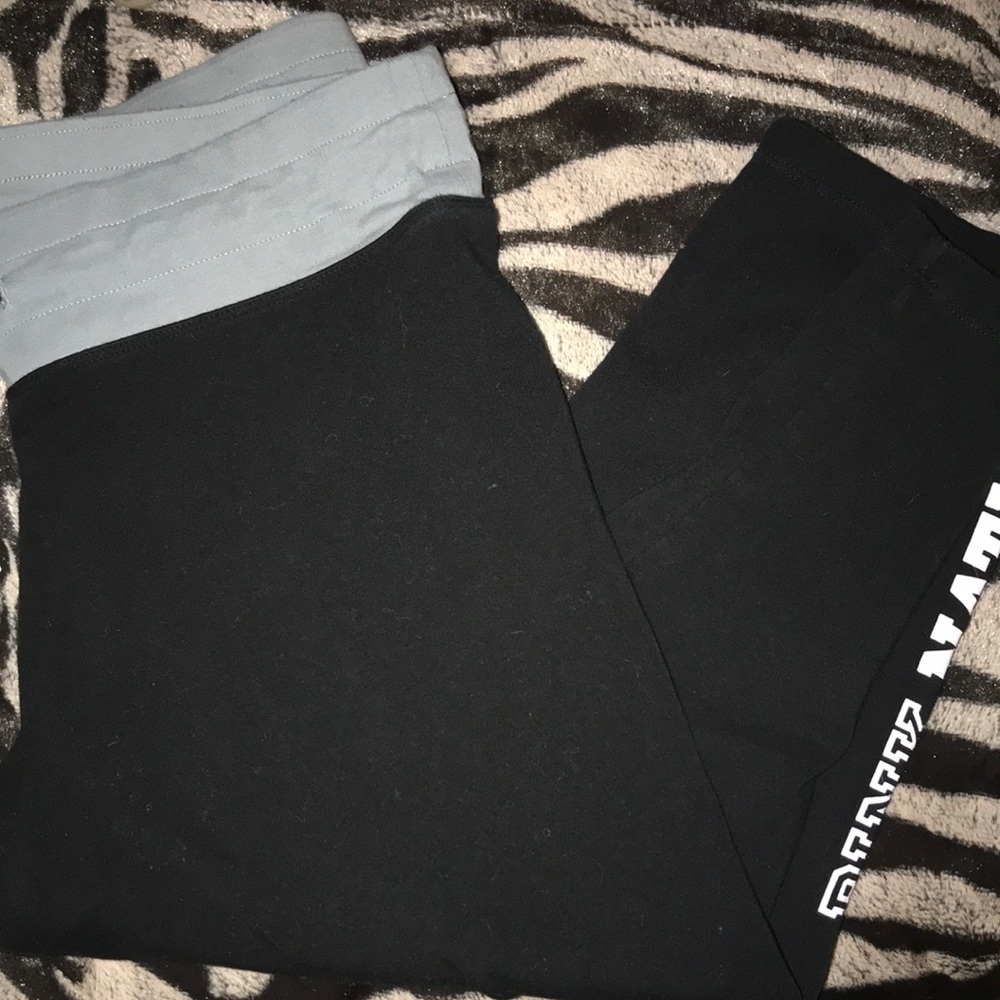 VS Pink capris